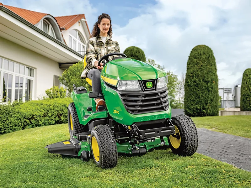 fb_r trattorini-tagliaerba-john-deere-in-vendita-reggio-emilia